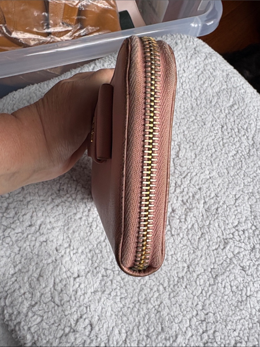 Prada Rose Pink Saffiano Fiocco Bow Zip-Around Leather Wallet Gold Hardware - Picture 4 of 10